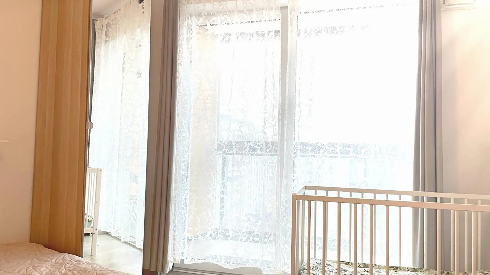 Superior Komputerowa, 4 Rooms, 3 Bedrooms, Airport-City Train, Metro! 24H Reception! Warsaw